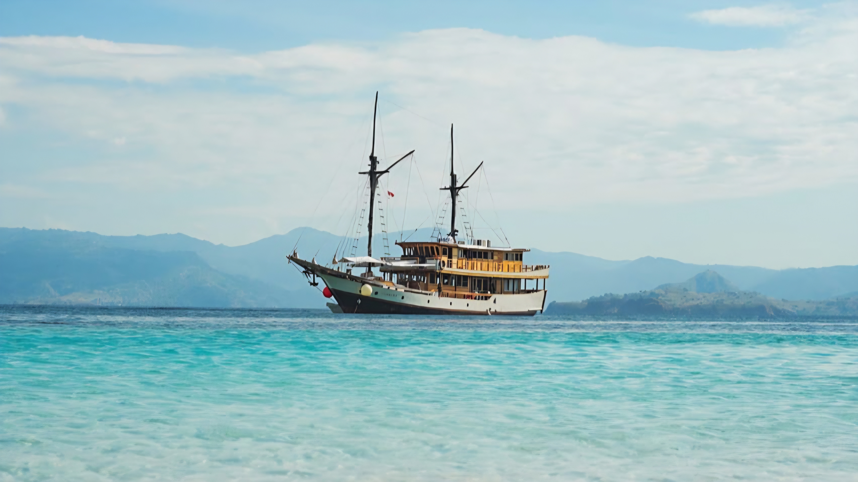 Komodo Liveaboard Open Trip with Havi Indonesia